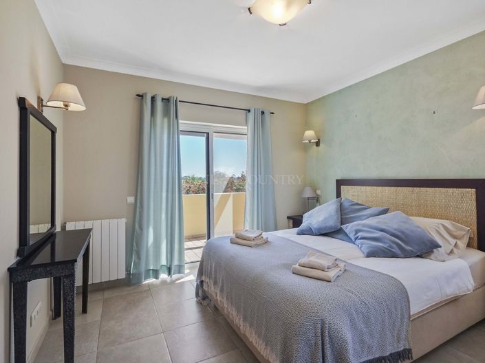 Image No.13-3 Bed Property for sale