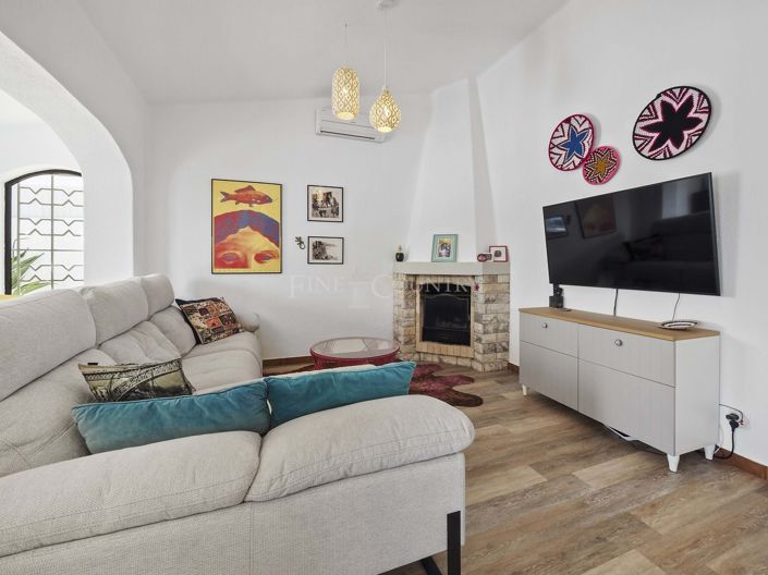 Image No.3-3 Bed Property for sale