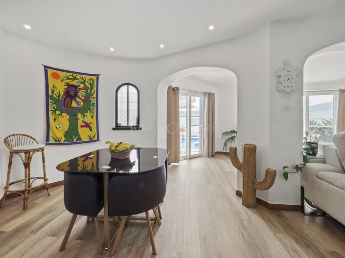 Image No.4-3 Bed Property for sale