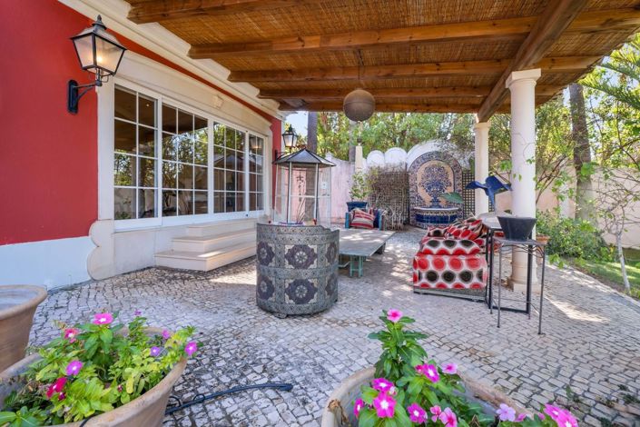 Image No.45-6 Bed Property for sale