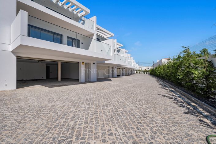 Image No.39-4 Bed Semi-Detached for sale