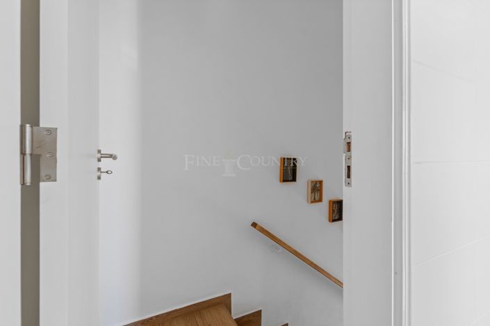 Image No.19-5 Bed Villa for sale