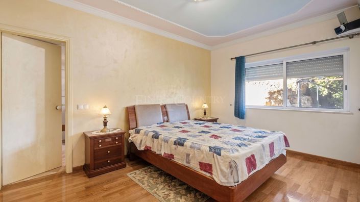 Image No.16-3 Bed Property for sale