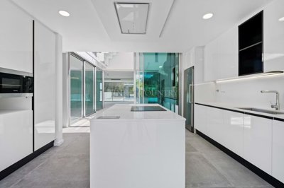 2104-253954-b952a8cbdbc2fd66601ce91bb265b9cce