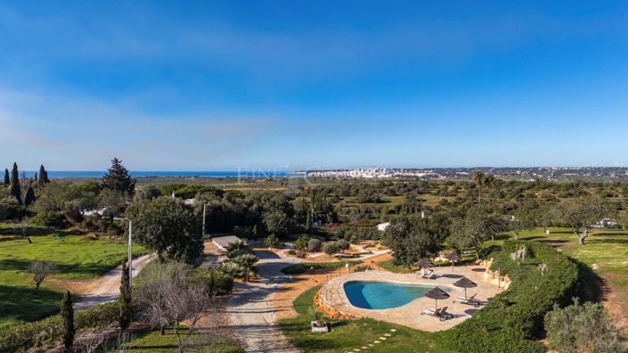 Image No.2-5 Bed Villa for sale