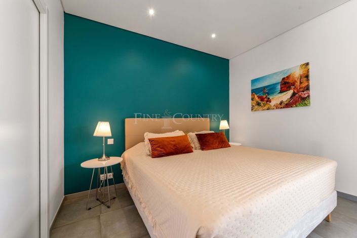 Image No.42-5 Bed Villa for sale