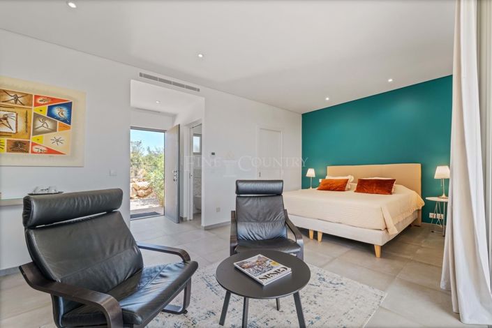 Image No.44-5 Bed Villa for sale