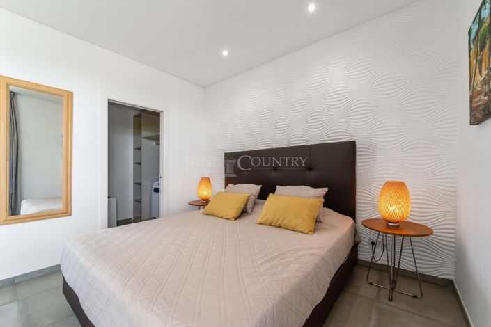 Image No.49-5 Bed Villa for sale