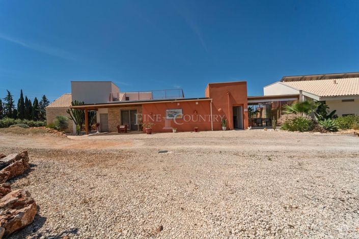 Image No.54-5 Bed Villa for sale