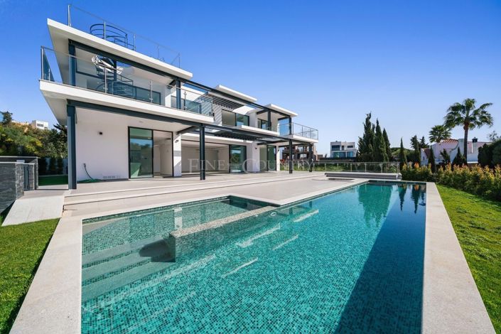 Image No.3-4 Bed Villa for sale