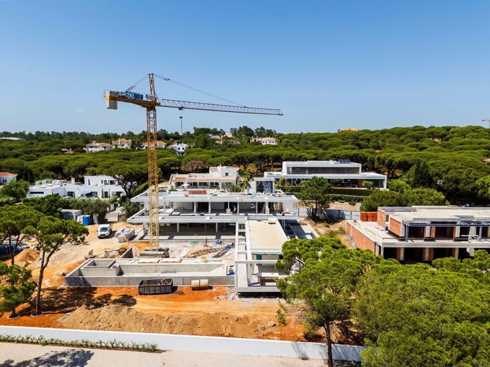 Image No.2-Propriété de 8 chambres à vendre à Loule