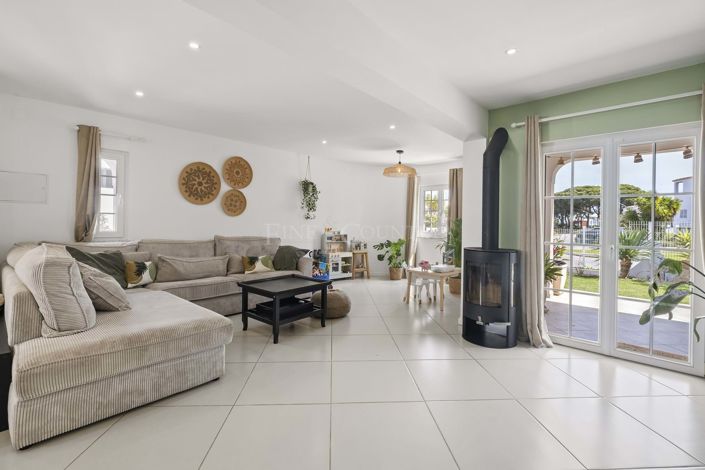 Image No.14-4 Bed Villa for sale