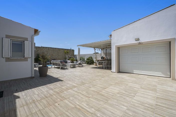 Image No.33-4 Bed Villa for sale