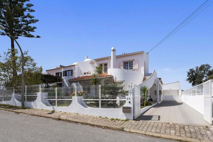 Image No.40-4 Bed Villa for sale