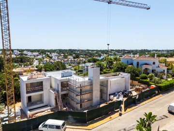 2104-343502-b952a8cbdbc2fd66601ce91bb265b9cce