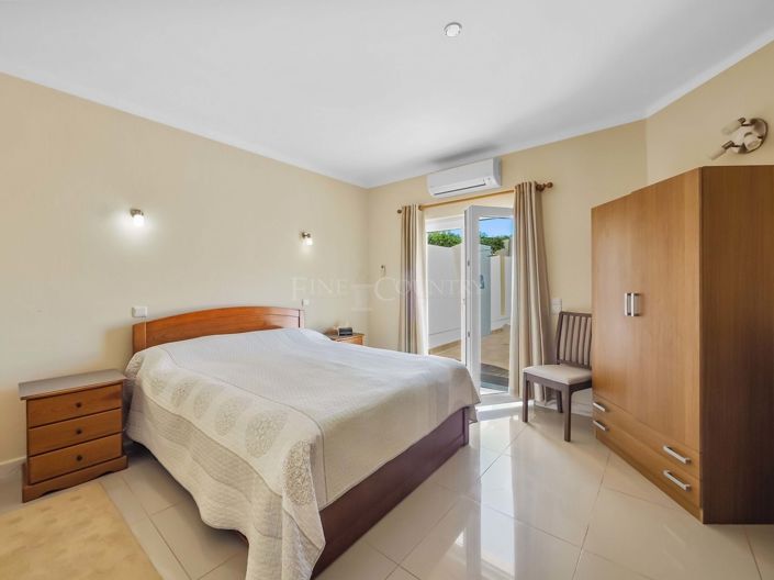 Image No.18-3 Bed Villa for sale