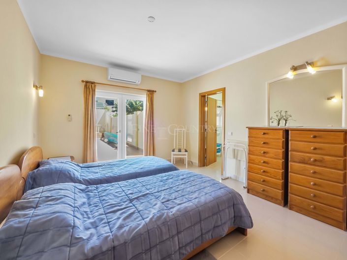 Image No.25-3 Bed Villa for sale