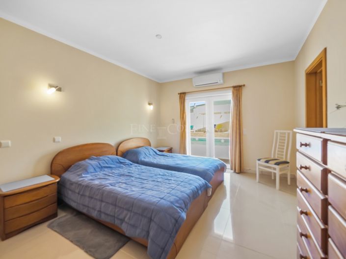 Image No.28-3 Bed Villa for sale