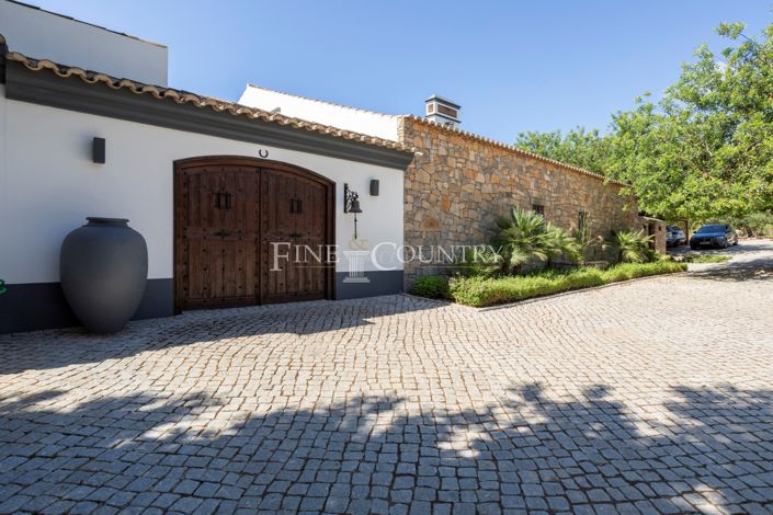 Image No.6-5 Bed Villa for sale