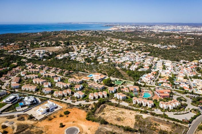 Image No.34-2 Bed Townhouse for sale