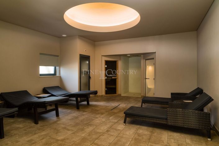 Image No.62-2 Bed Townhouse for sale