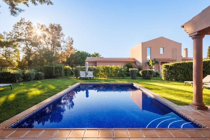 Image No.24-3 Bed Property for sale
