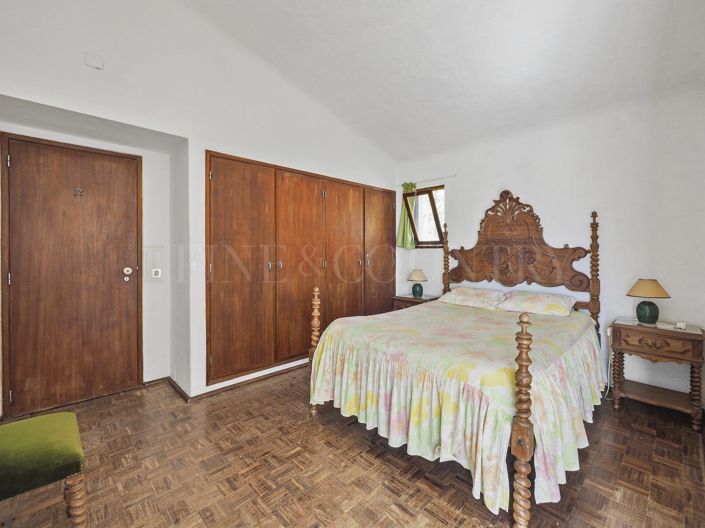 Image No.33-4 Bed Property for sale