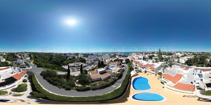 Image No.53-4 Bed Property for sale