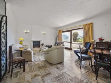 2104-341933-b952a8cbdbc2fd66601ce91bb265b9cce