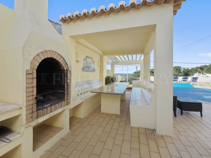Image No.16-4 Bed Property for sale