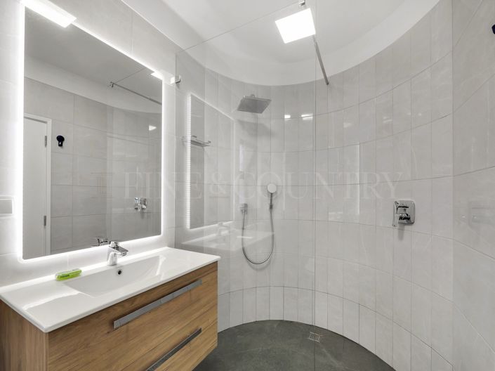 Image No.17-2 Bed Apartment for sale