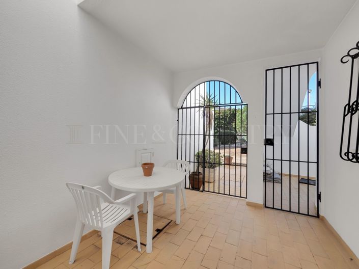 Image No.20-2 Bed Apartment for sale