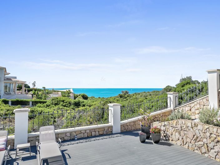 Image No.14-7 Bed Property for sale