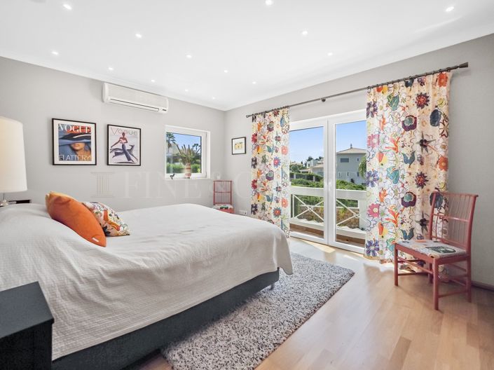 Image No.49-7 Bed Property for sale