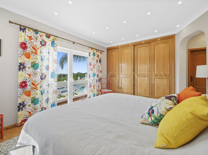 Image No.51-7 Bed Property for sale