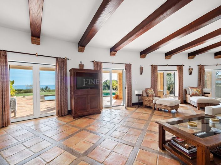 Image No.9-4 Bed Property for sale