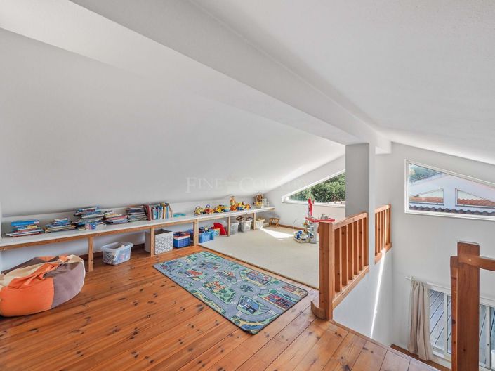 Image No.15-5 Bed Property for sale