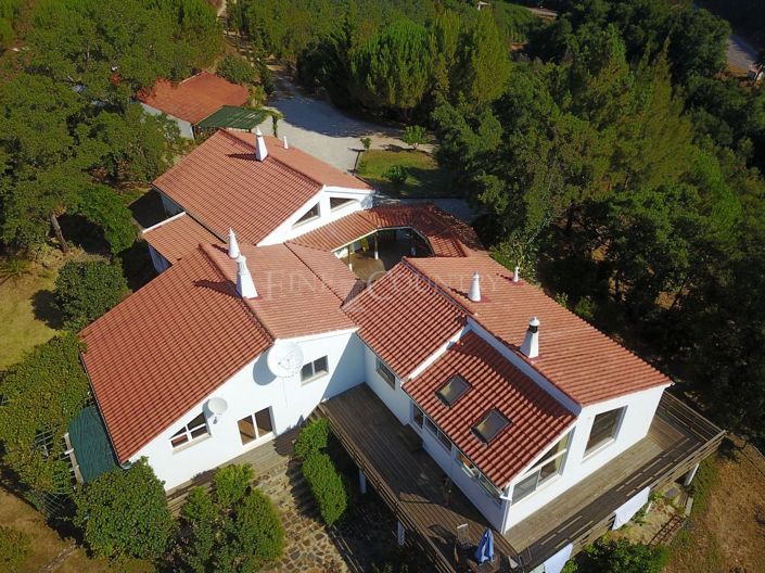 Image No.2-5 Bed Property for sale