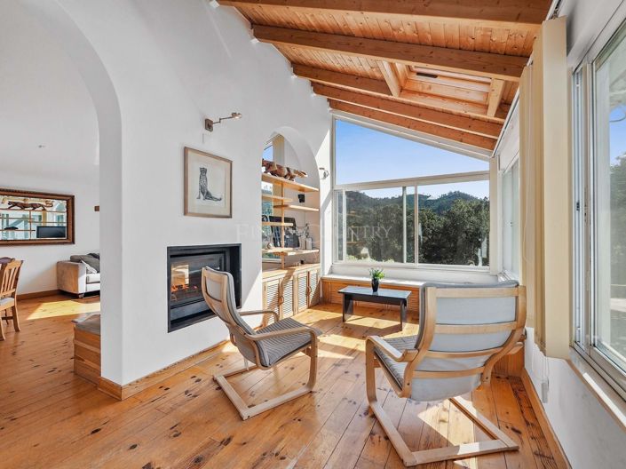 Image No.5-5 Bed Property for sale