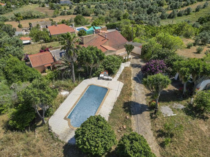 Image No.3-5 Bed Property for sale