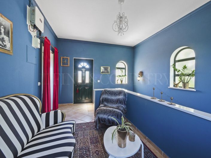 Image No.9-5 Bed Property for sale