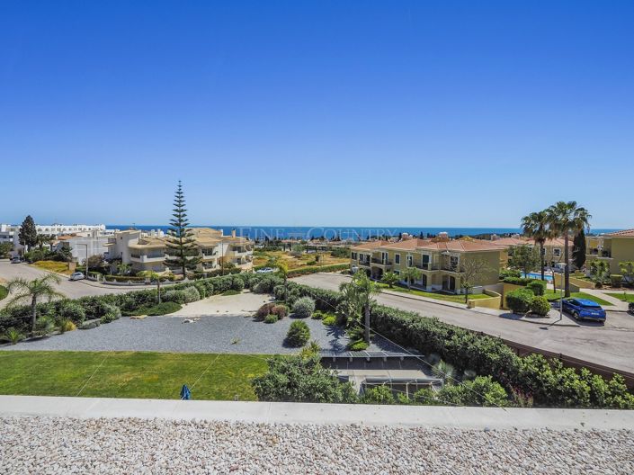 Image No.39-5 Bed Property for sale