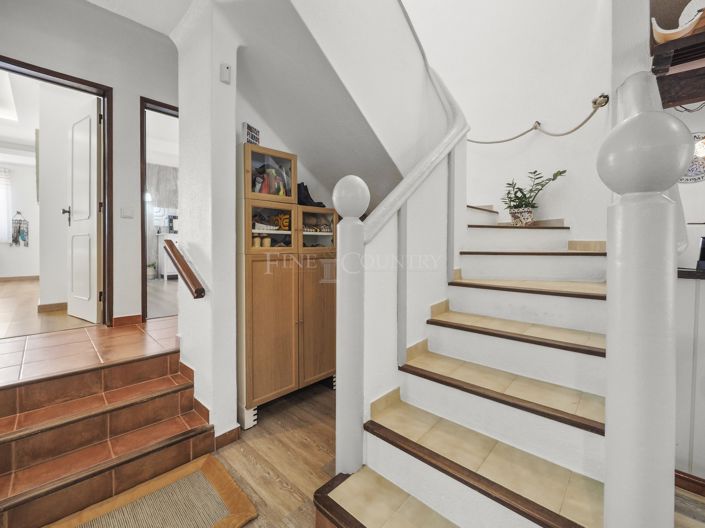 Image No.11-3 Bed Property for sale