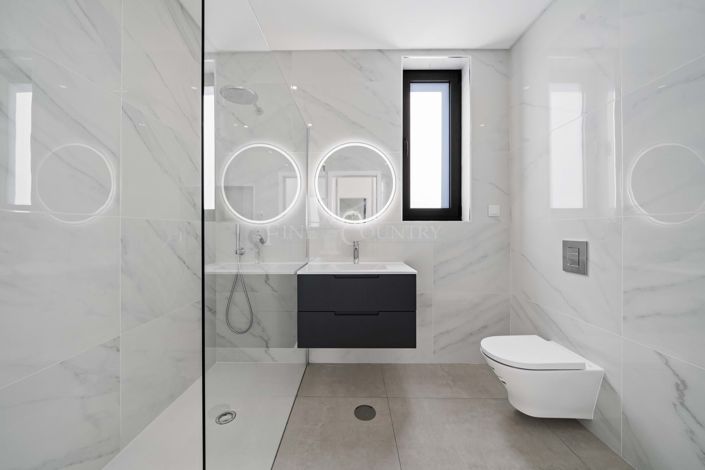 Image No.11-4 Bed Villa for sale