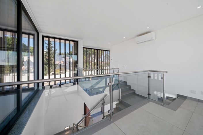 Image No.18-4 Bed Villa for sale