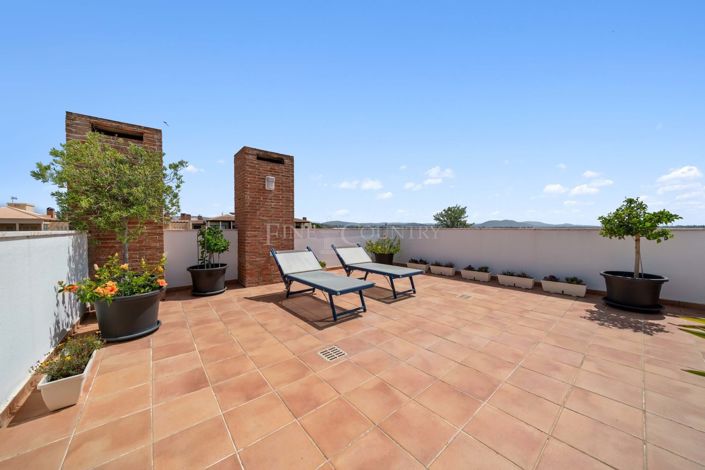 Image No.25-2 Bed Penthouse for sale