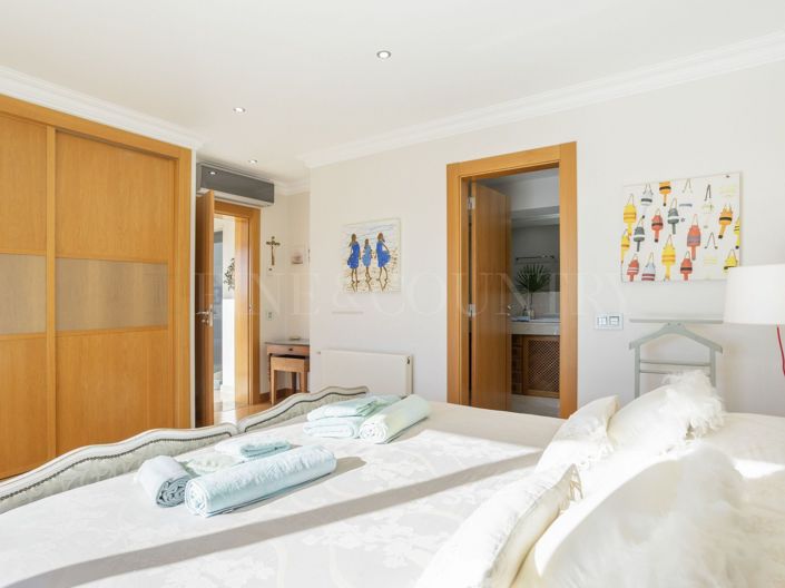 Image No.28-7 Bed Villa for sale