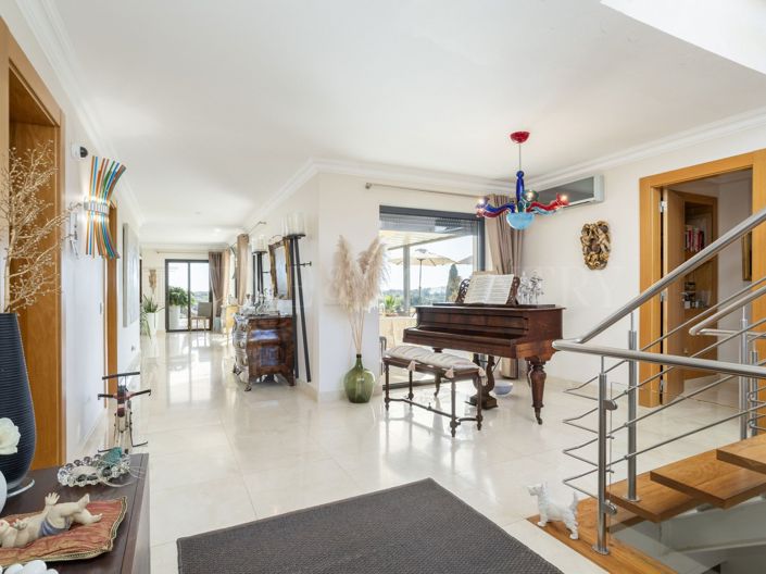 Image No.10-7 Bed Villa for sale