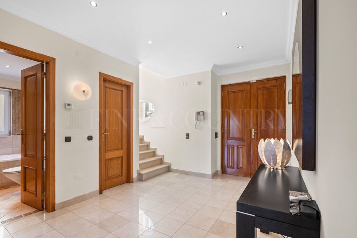 Image No.18-3 Bed Villa for sale