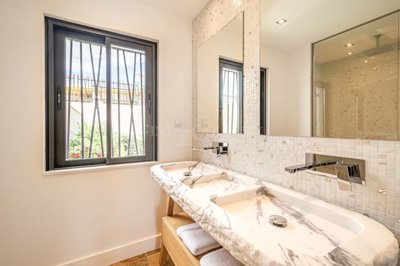 2104-161500-b952a8cbdbc2fd66601ce91bb265b9cce